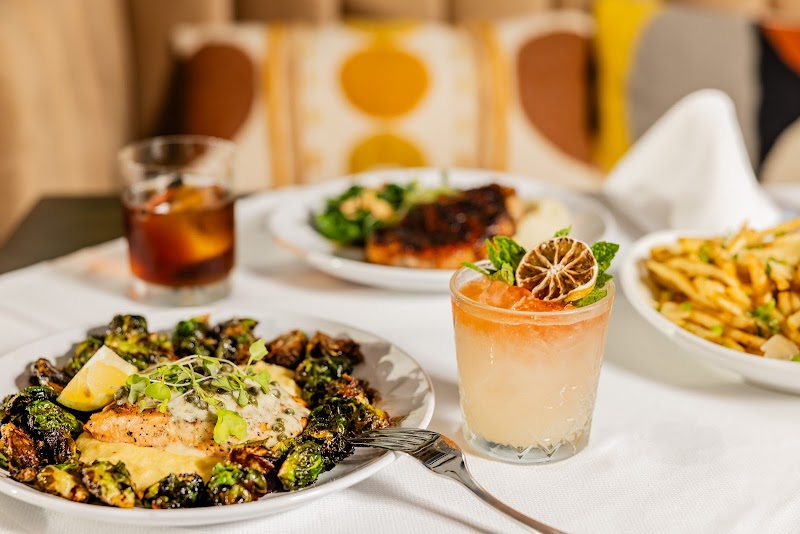 The Metropolitan On Main | Restaurant & Bar | Main Street District | Downtown Dallas