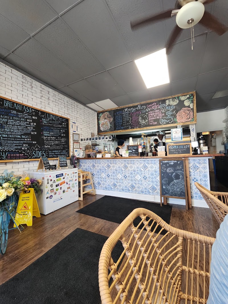 Moonwalker Cafe