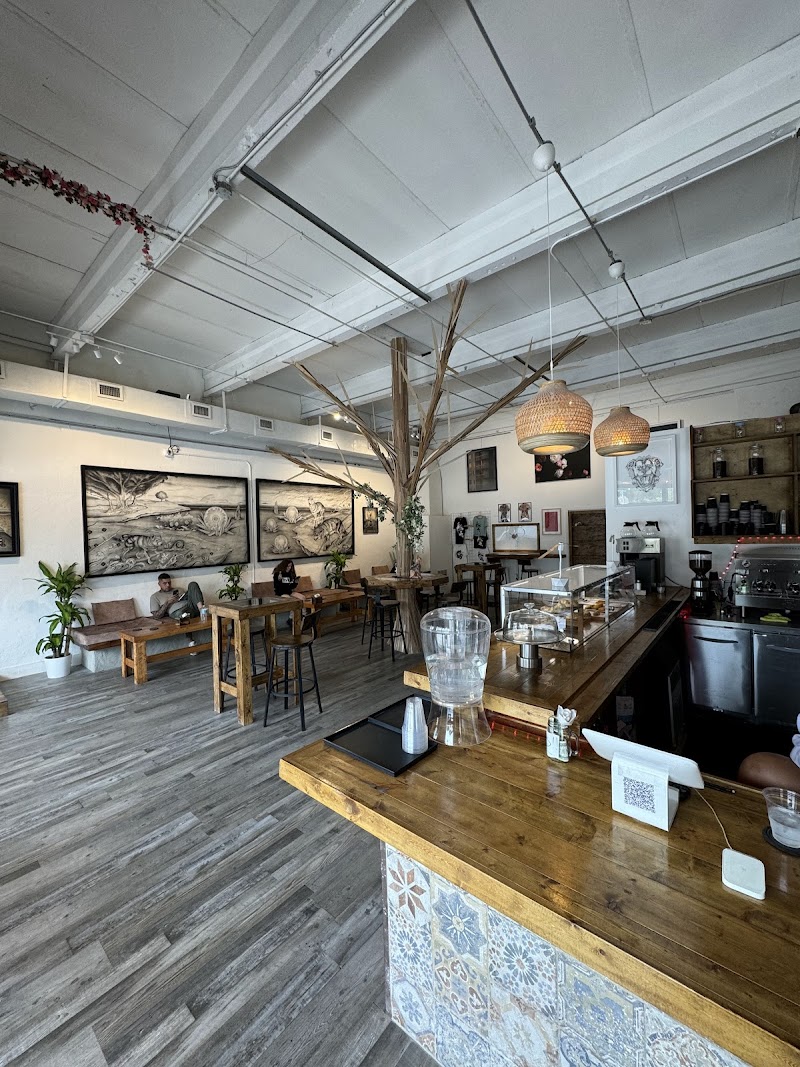 Peony cafe and gallery