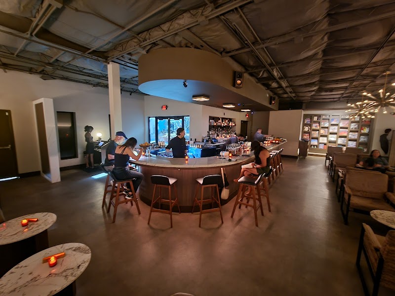 Nocturno cocktail bar