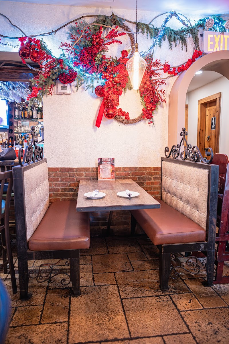 Cafe Colonial Restaurant