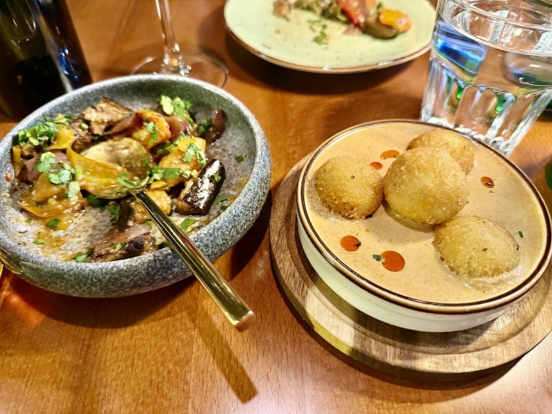 KINTO Cozy & Authentic Georgian Restaurant