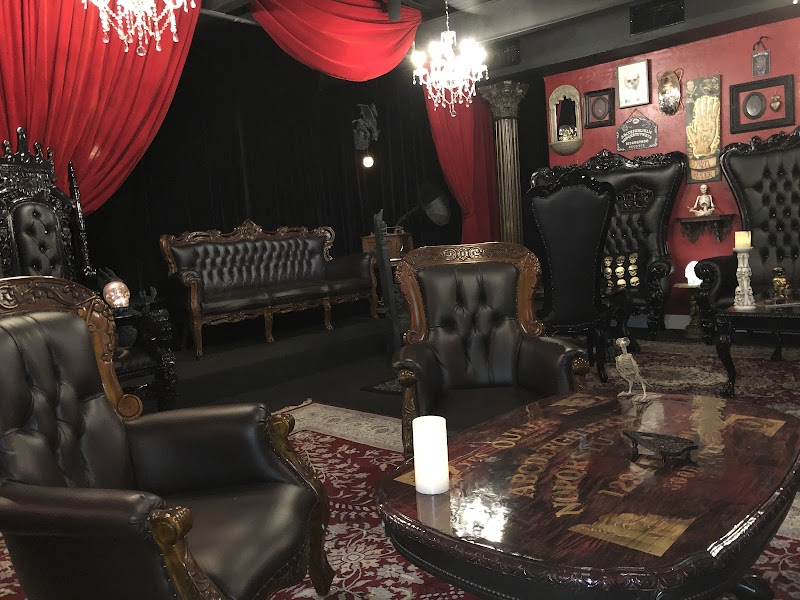 SpookEasy Lounge