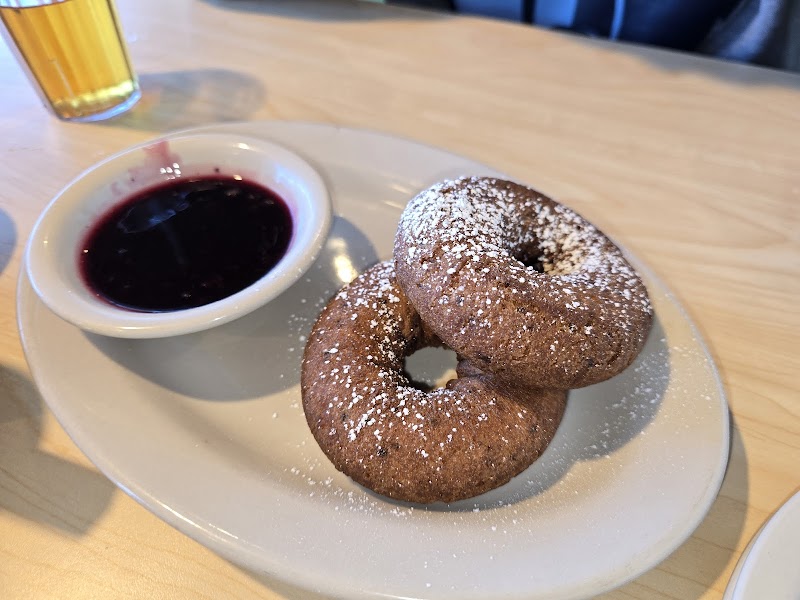 The Toasted Yolk Cafe