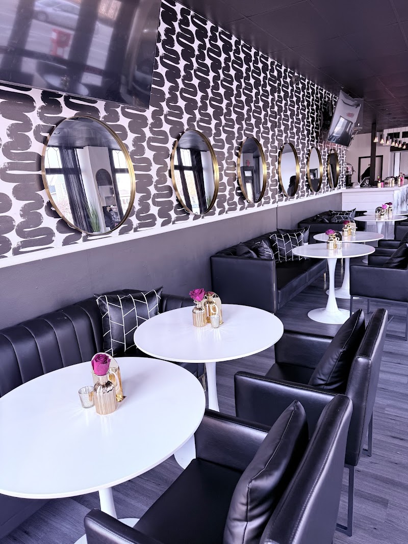 S'Lush Daiquiri Lounge and Grill