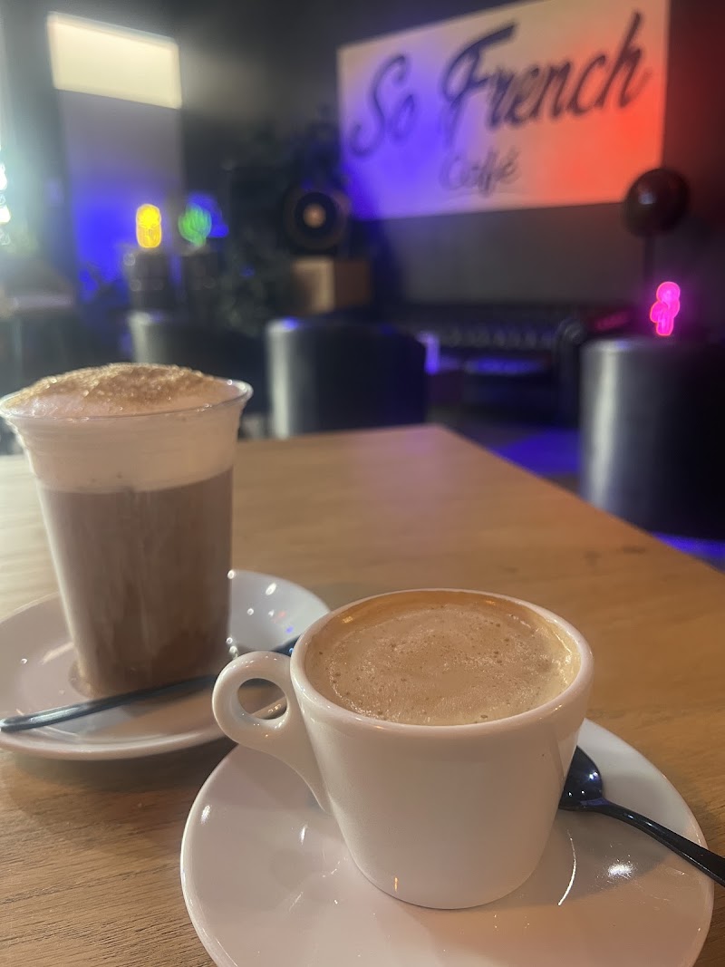 So French Café