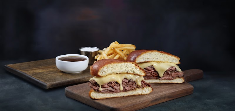 Tom's Watch Bar - Navy Yard