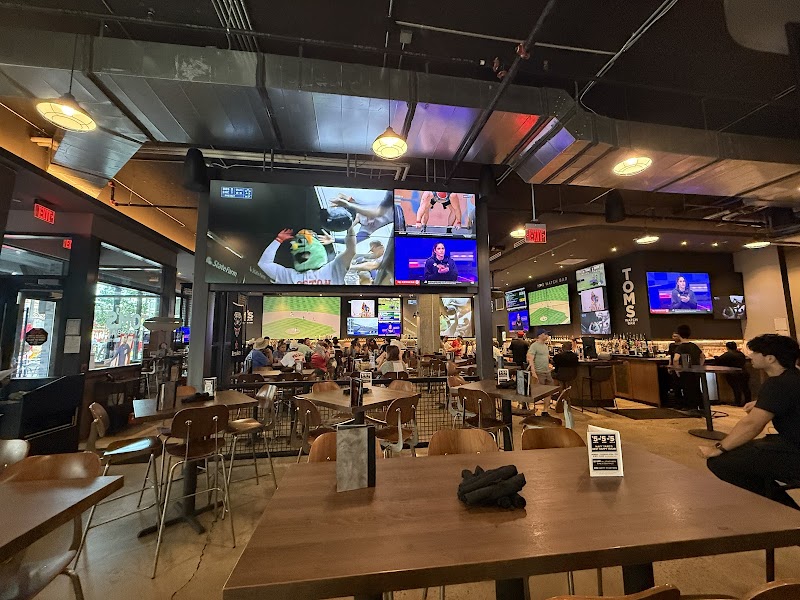 Tom's Watch Bar - Navy Yard