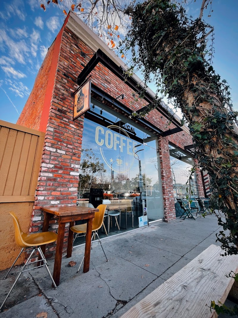 Lo/Cal Coffee & Market