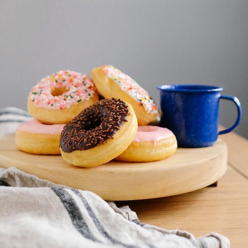 Roll-N-Donuts Cafe & Douangchay's Kitchen