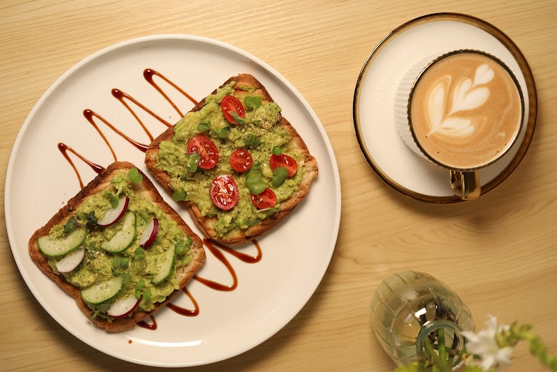 LouLou Café & Coworking Space