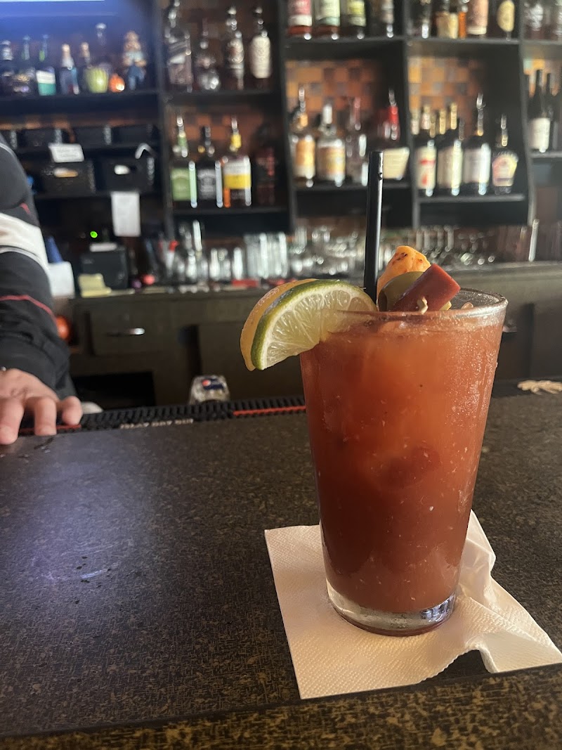 Stella's: A Cocktail Dive