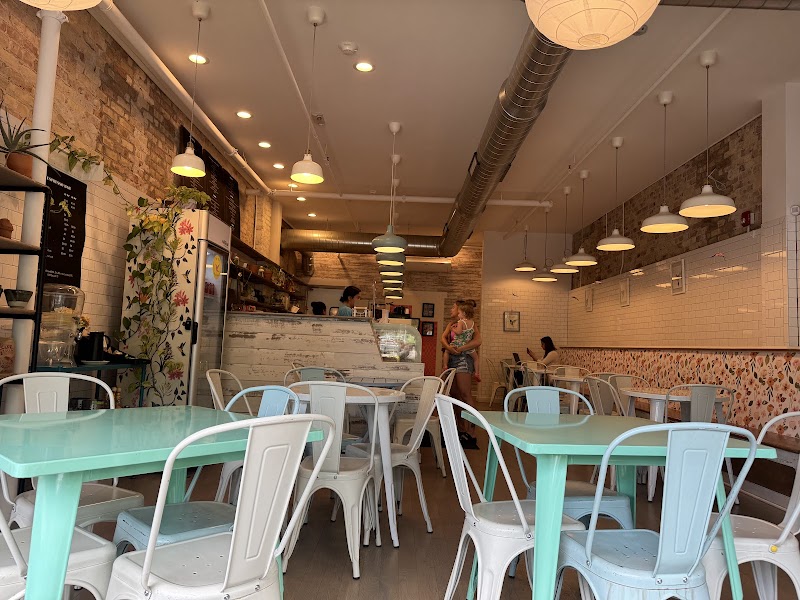 Mil Colibris Bakery and Cafe