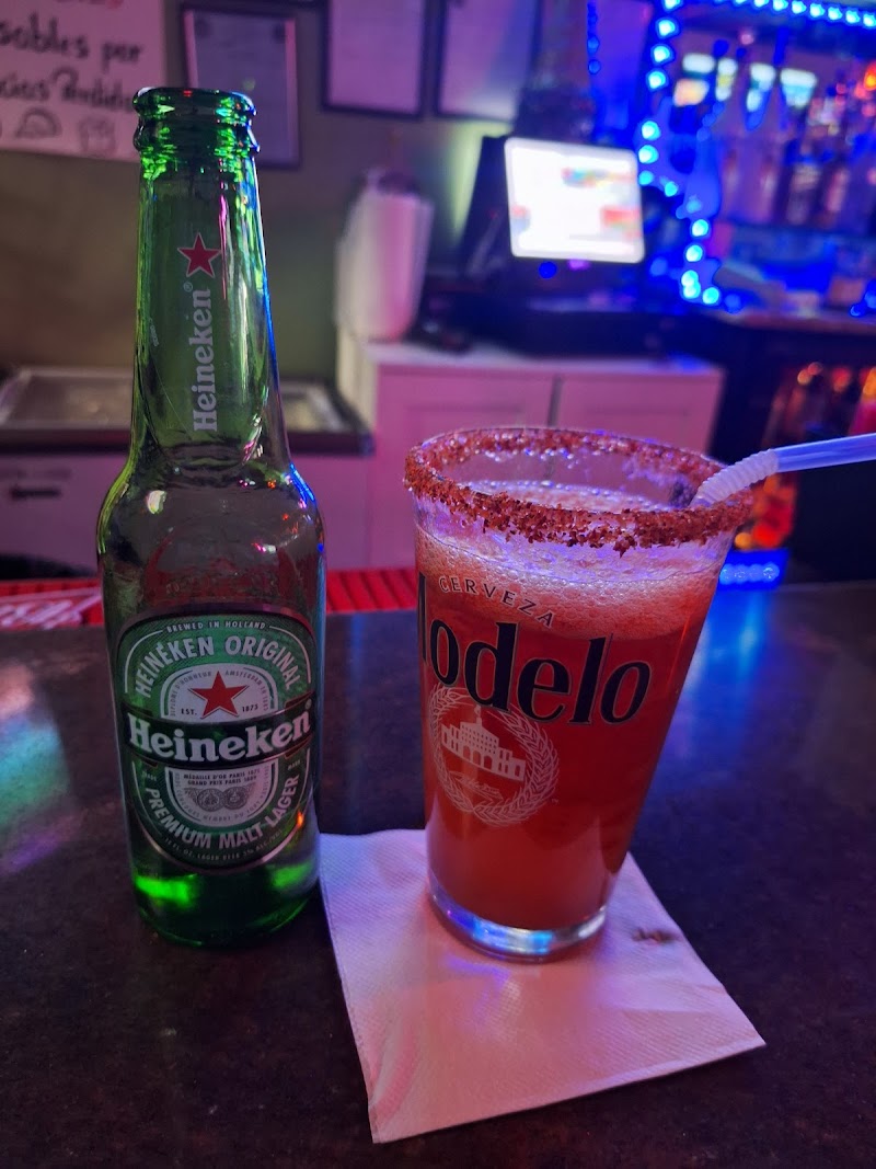 Nuevo Ejecutivo Bar & Lounge