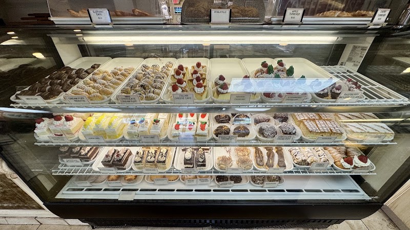 La Dolce Vita Italian Bakery