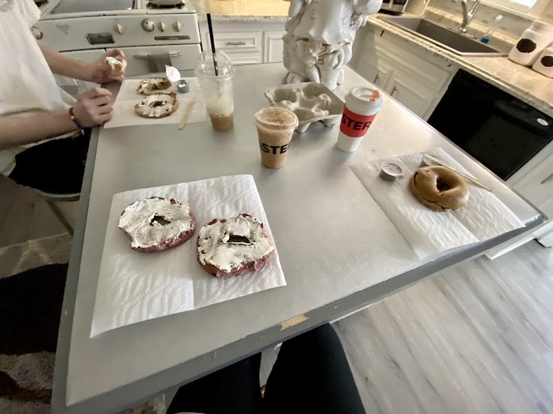 Roasters Coffee & Tea