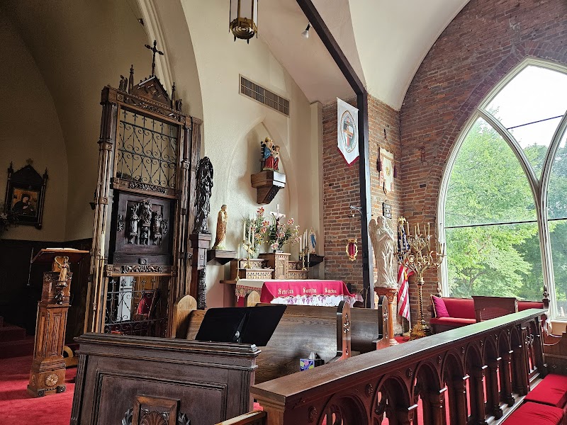 Holy Grounds Coffee and Book Shoppe