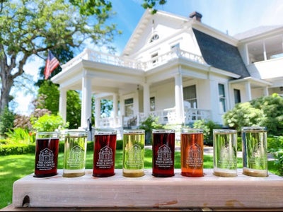 The Gorge White House