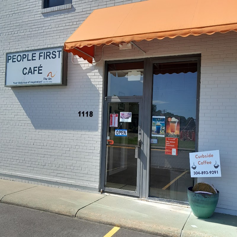 Della Lyons Artistic Opportunity Center