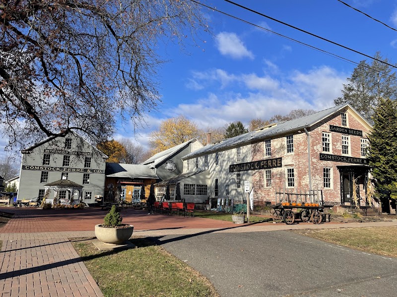 Heirloom Market at Comstock Ferre